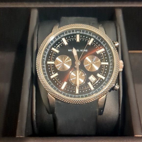 Michael Kors chronograph watch - Picture 1 of 3